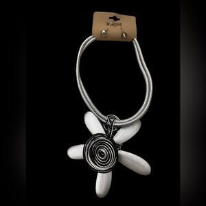 Silver and Black Reversible,  Flower Pendant Necklace and Earrings